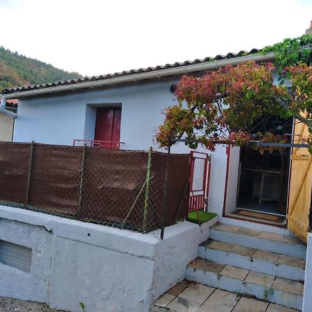 Maison individuelle a roquefeuil dans les Pyrénées audoises Esterno foto